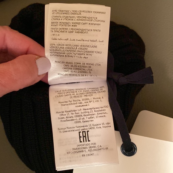 NEW w/tags Auth. MONCLER wool beanie HAT ONE sz fits most UNISEX - Picture 12 of 16